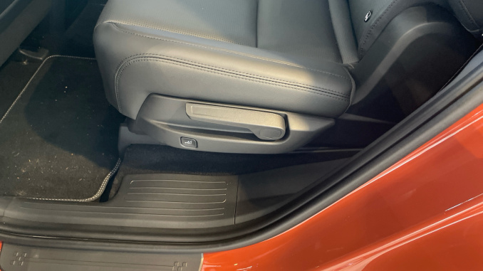 Hyundai SANTA FE 1.6 TGDi Hybrid Premium 5dr Auto Hybrid Estate - Image 39